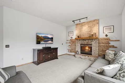 20933 Jamestown Avenue Lakeville MN 55044