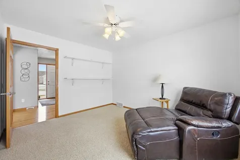 1816 Queensbury Street West Fargo ND 58078