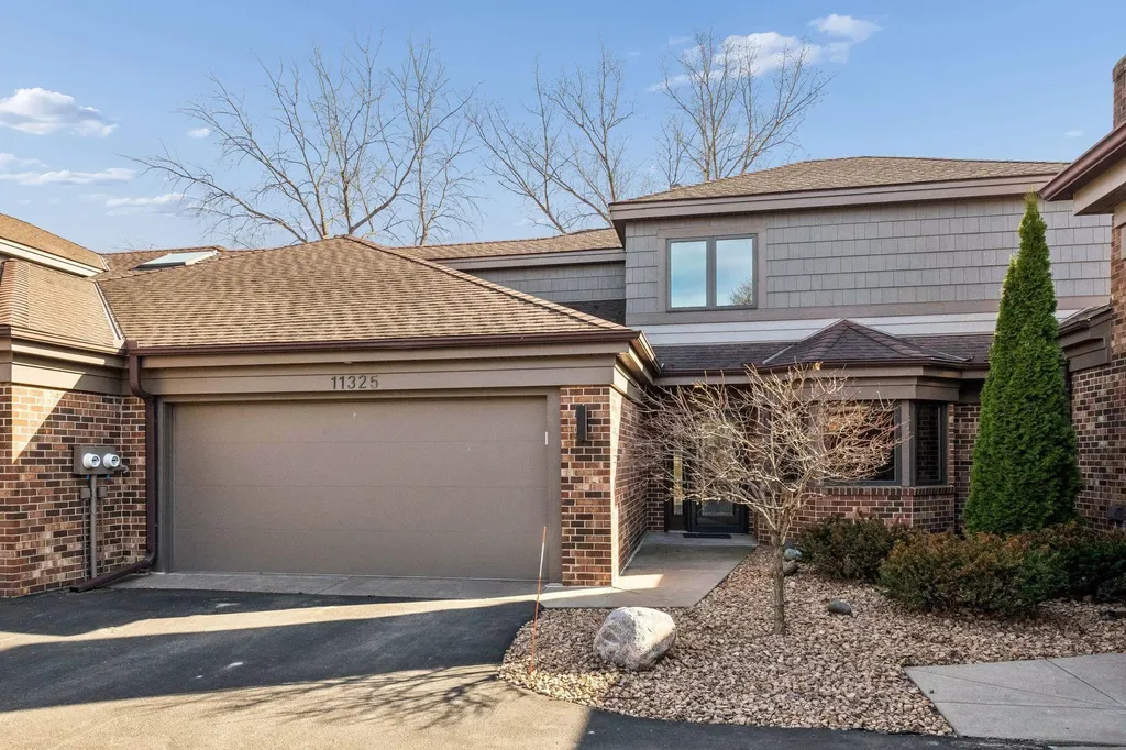 11325 57th Avenue N Plymouth MN 55442