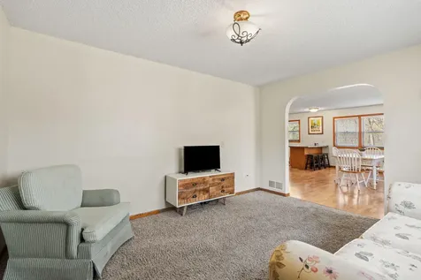 11886 194th Avenue NW Elk River MN 55330