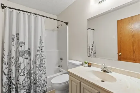 11886 194th Avenue NW Elk River MN 55330
