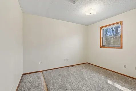 11886 194th Avenue NW Elk River MN 55330