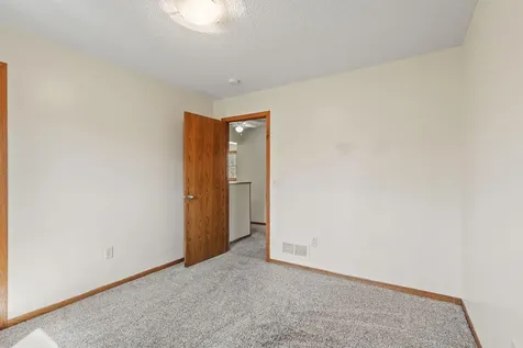 11886 194th Avenue NW Elk River MN 55330