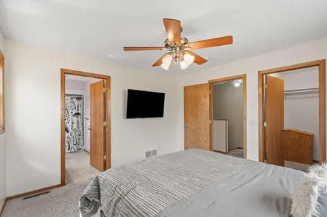 11886 194th Avenue NW Elk River MN 55330
