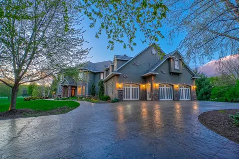 327 Lindsay Road Hudson WI 54016