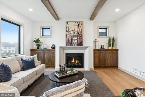 5042 Airlake Draw Woodbury MN 55129