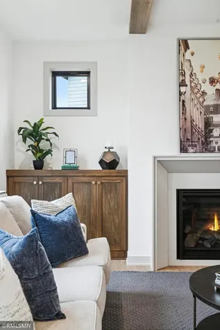 5042 Airlake Draw Woodbury MN 55129