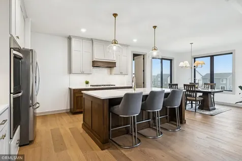 5042 Airlake Draw Woodbury MN 55129