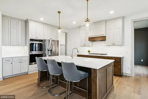 5042 Airlake Draw Woodbury MN 55129