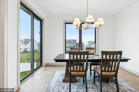 5042 Airlake Draw Woodbury MN 55129
