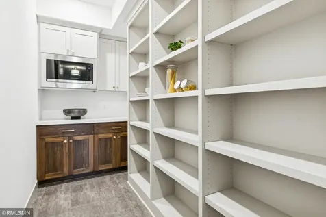 5042 Airlake Draw Woodbury MN 55129