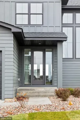 5042 Airlake Draw Woodbury MN 55129