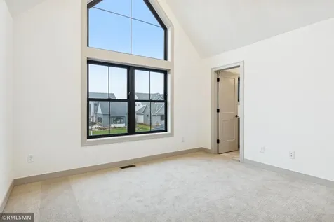 5042 Airlake Draw Woodbury MN 55129