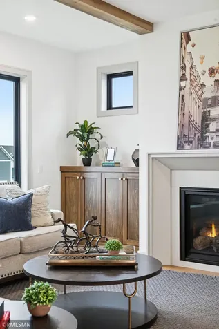 5042 Airlake Draw Woodbury MN 55129