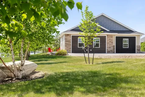 16524 94th Street SE Hankinson ND 58041