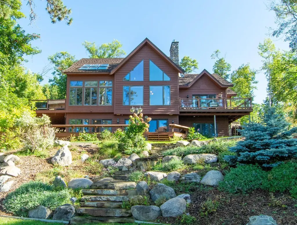 1569 Floan Point Road Brainerd MN 56401