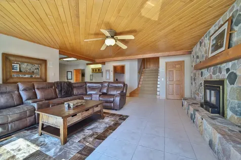 1569 Floan Point Road Brainerd MN 56401