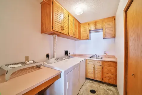 1569 Floan Point Road Brainerd MN 56401