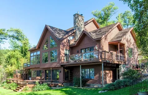 1569 Floan Point Road Brainerd MN 56401