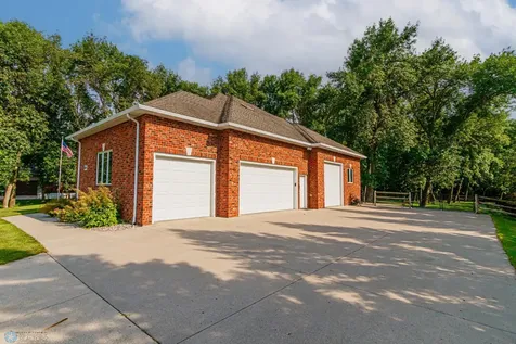 106 50th Avenue E West Fargo ND 58078