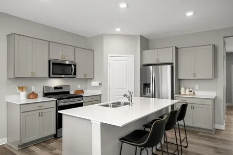 2020 Aloha Avenue Shakopee MN 55379