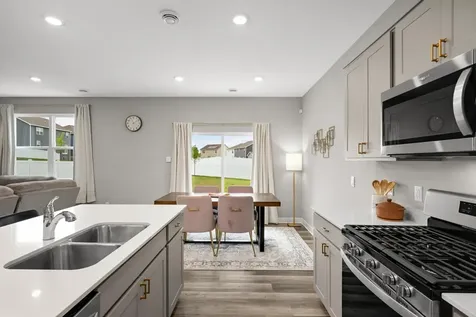 2020 Aloha Avenue Shakopee MN 55379