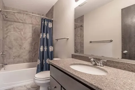 1557 Johnson Drive S Moorhead MN 56560