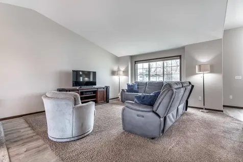 1557 Johnson Drive S Moorhead MN 56560