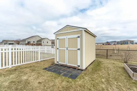 1557 Johnson Drive S Moorhead MN 56560