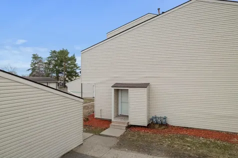 5648 Brookdale Drive N Brooklyn Park MN 55443