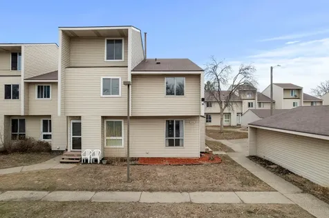 5648 Brookdale Drive N Brooklyn Park MN 55443