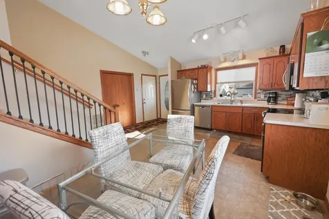 1621 Forest Glen Circle Saint Augusta MN 56301