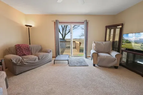1621 Forest Glen Circle Saint Augusta MN 56301