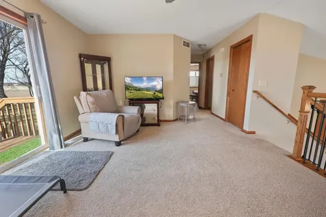 1621 Forest Glen Circle Saint Augusta MN 56301