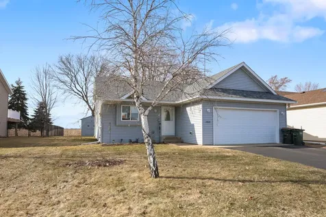 1621 Forest Glen Circle Saint Augusta MN 56301
