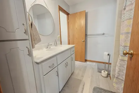 1621 Forest Glen Circle Saint Augusta MN 56301