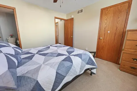 1621 Forest Glen Circle Saint Augusta MN 56301