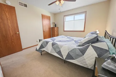 1621 Forest Glen Circle Saint Augusta MN 56301