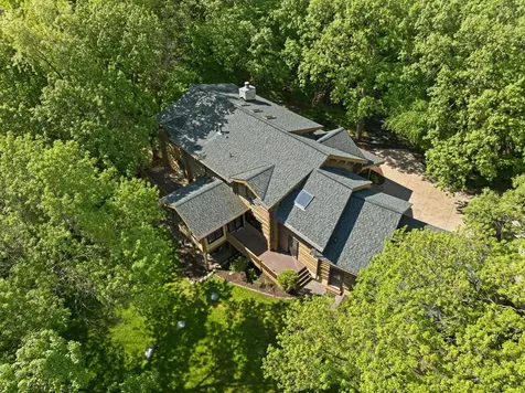 2050 Oakwood Ridge Chanhassen MN 55317