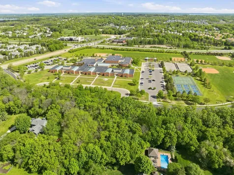 2050 Oakwood Ridge Chanhassen MN 55317