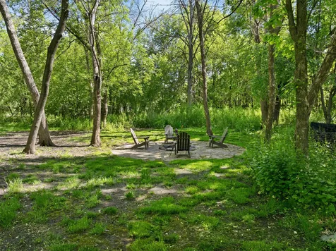 2050 Oakwood Ridge Chanhassen MN 55317