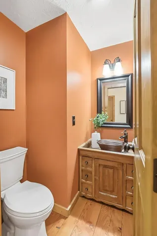 2050 Oakwood Ridge Chanhassen MN 55317