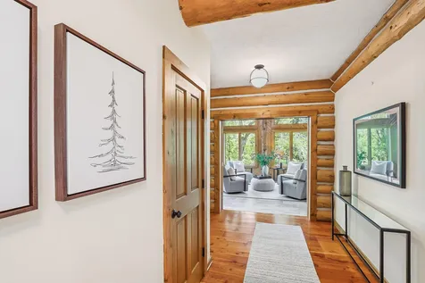 2050 Oakwood Ridge Chanhassen MN 55317