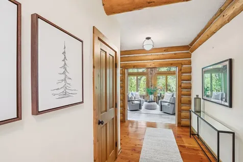 2050 Oakwood Ridge Chanhassen MN 55317