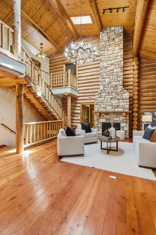 2050 Oakwood Ridge Chanhassen MN 55317