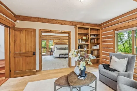 2050 Oakwood Ridge Chanhassen MN 55317