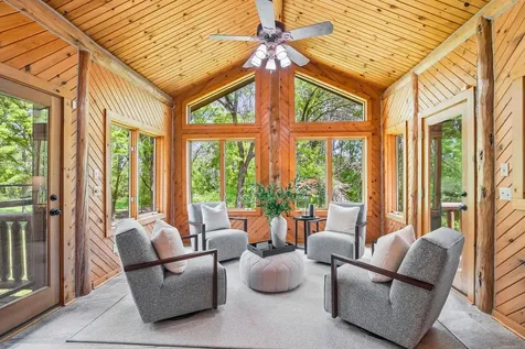 2050 Oakwood Ridge Chanhassen MN 55317