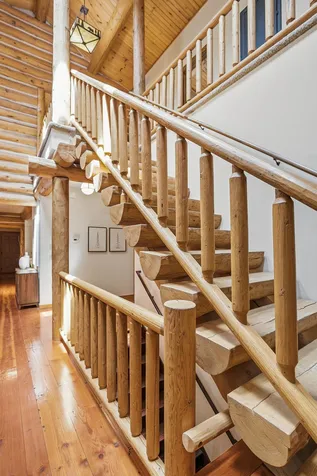 2050 Oakwood Ridge Chanhassen MN 55317