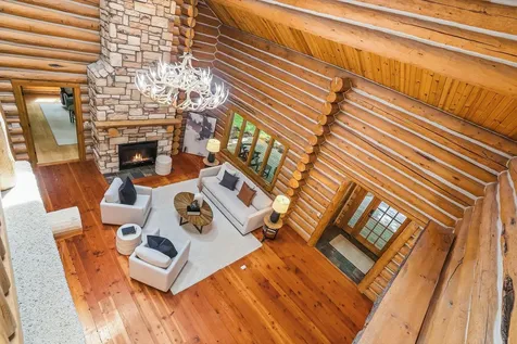 2050 Oakwood Ridge Chanhassen MN 55317