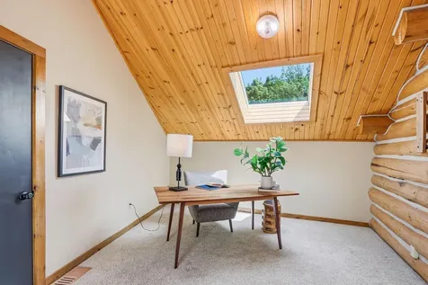 2050 Oakwood Ridge Chanhassen MN 55317